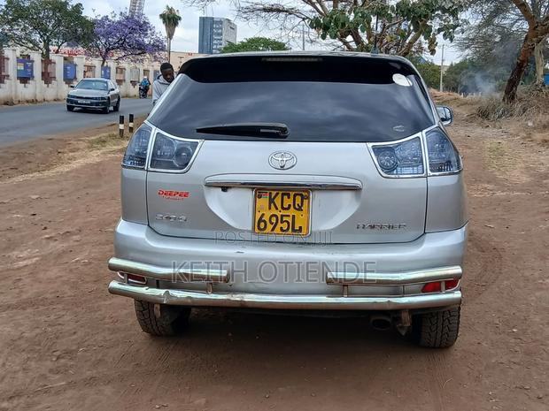 Toyota Harrier 240G 2012 Silver