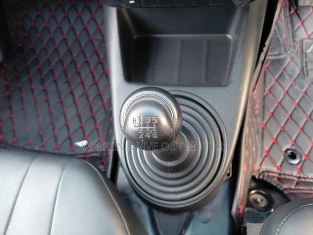 Toyota Hilux 2019 Silver