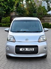 Toyota Porte 2015 Silver for sale