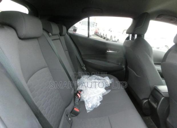 Toyota Corolla LE Eco (1.8L 4cyl 2A) 2018 Silver