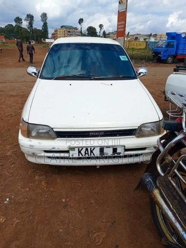 Toyota Starlet 2002 White