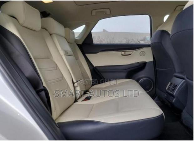 Lexus NX 300 FWD 2018 Pearl