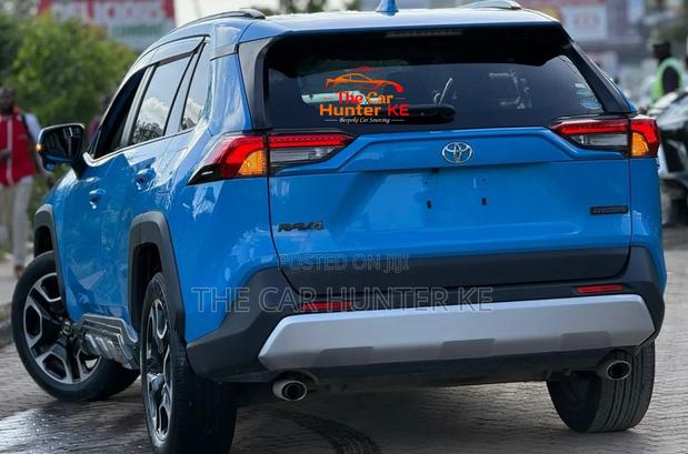 Toyota RAV4 Adventure 2019 Blue