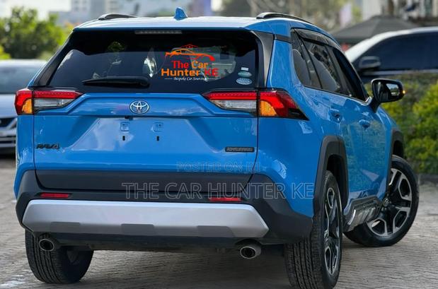 Toyota RAV4 Adventure 2019 Blue