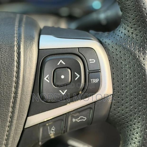 Toyota Harrier 2.0 2019 Black