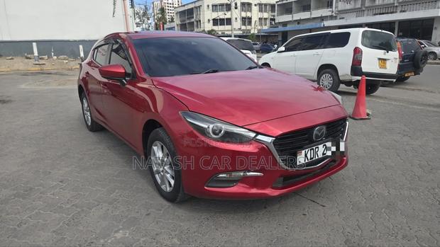 Mazda Axela 2017 Red