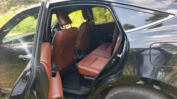 Toyota Harrier 2.0 2018 Black