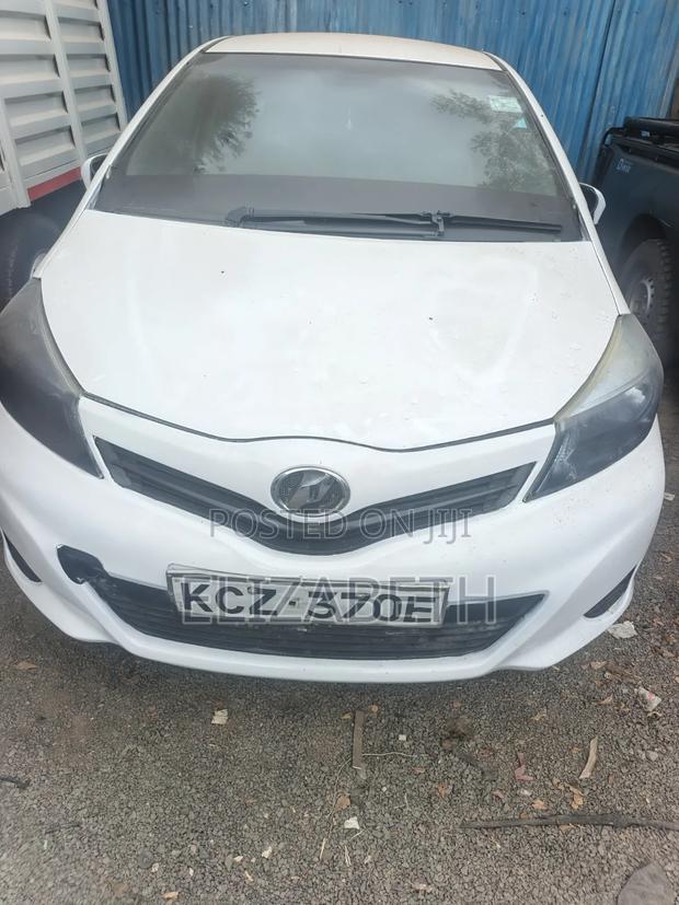 Toyota Vitz 2013 White
