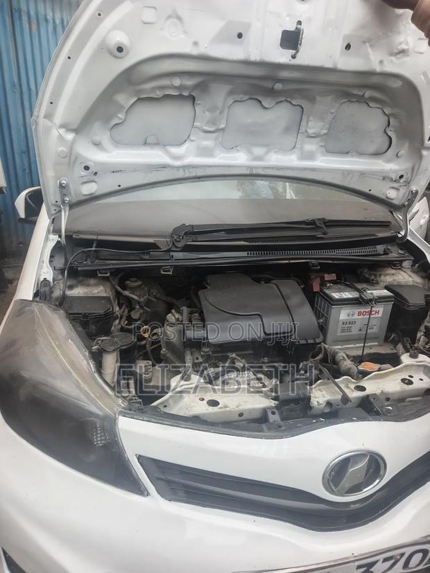 Toyota Vitz 2013 White