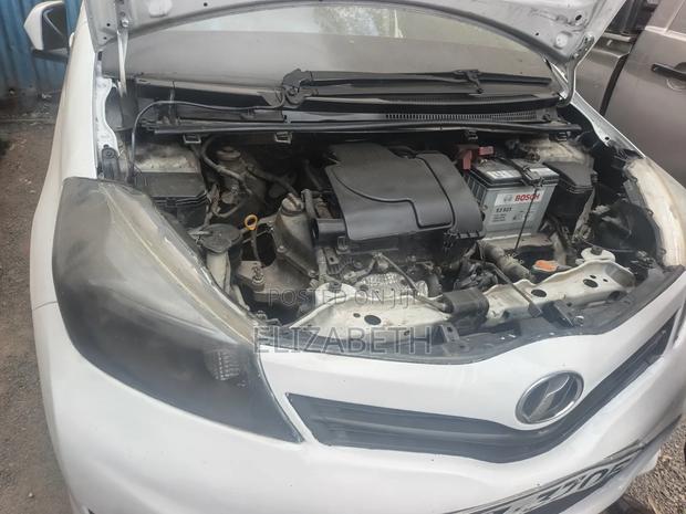 Toyota Vitz 2013 White