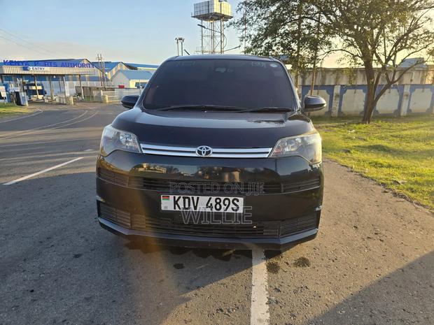 Toyota Spade 2018 Black