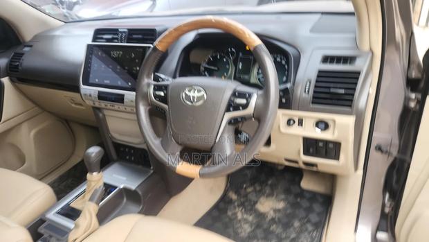 Toyota Land Cruiser Prado 2.8 2017 Brown