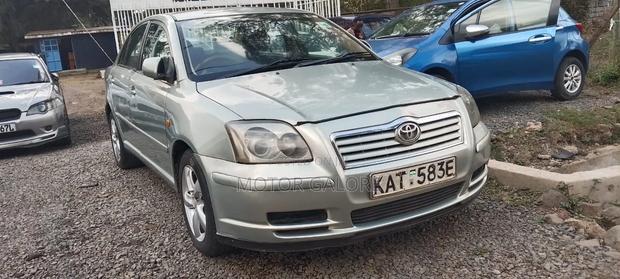 Toyota Avensis Verso Automatic 2004 Silver