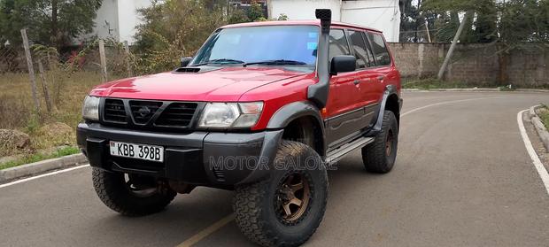 Nissan Patrol 1999 Red