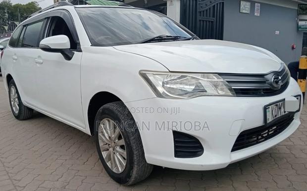 Toyota Corolla Fielder 2016 White