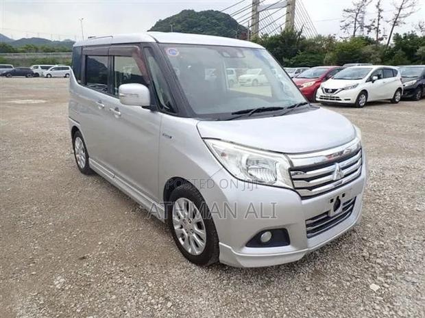 Mitsubishi Delica 2018 Silver