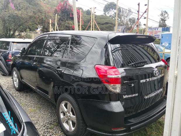 Toyota Vanguard 2012 Black