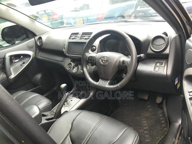 Toyota Vanguard 2012 Black