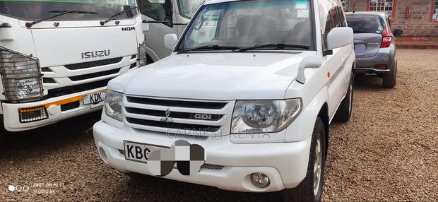 Mitsubishi Pajero IO 2001 White