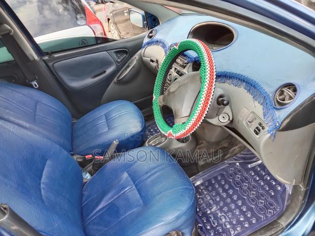 Toyota Vitz 2002 Blue