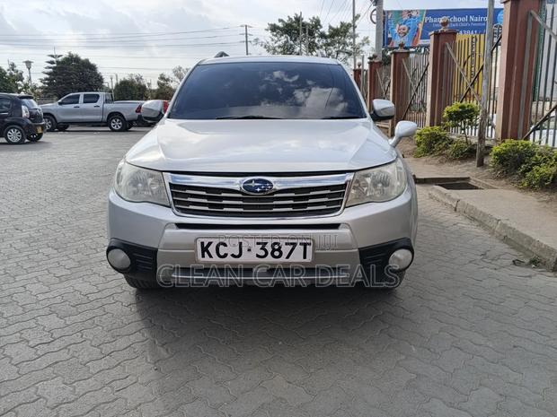 Subaru Forester 2010 Silver