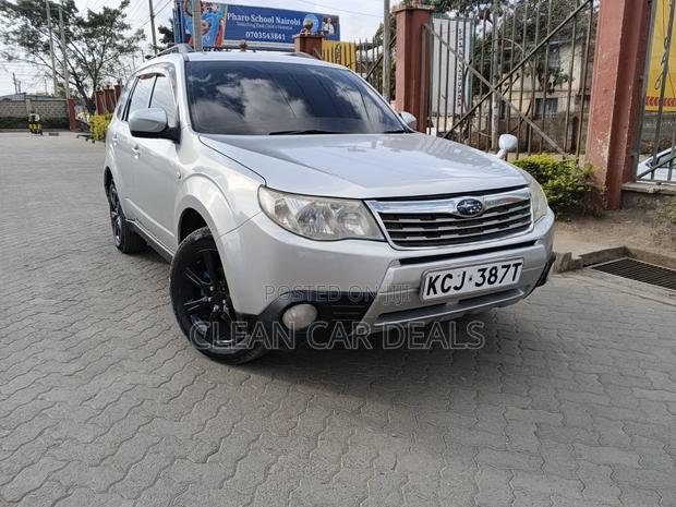 Subaru Forester 2010 Silver