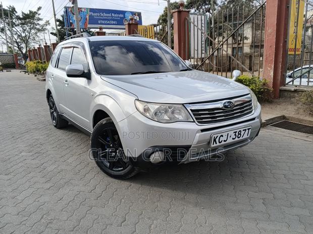 Subaru Forester 2010 Silver