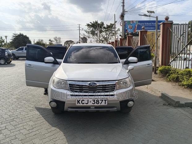Subaru Forester 2010 Silver