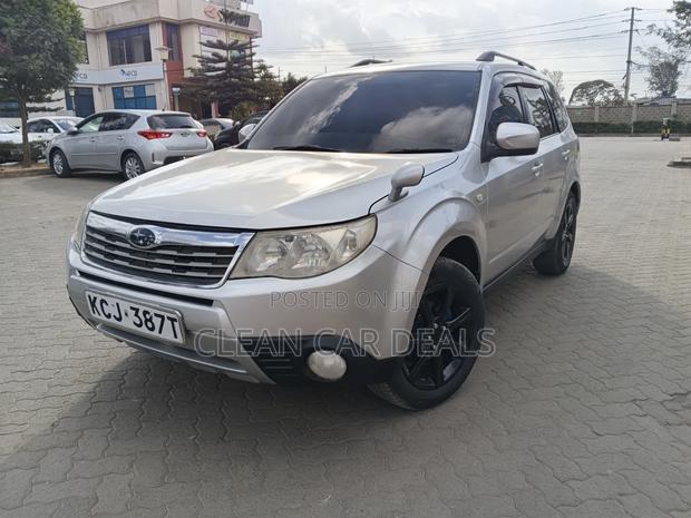Subaru Forester 2010 Silver