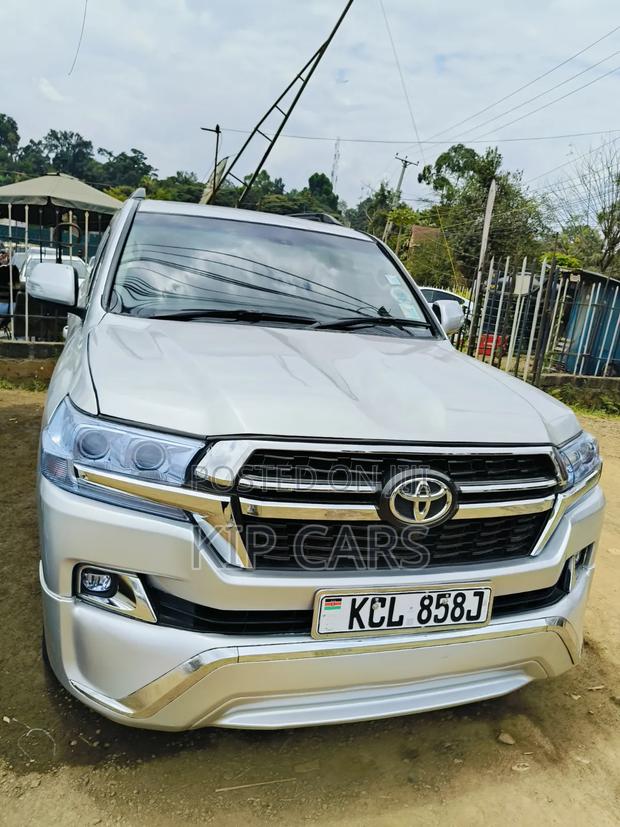 Toyota Land Cruiser 4.6 V8 ZX 2011 Silver