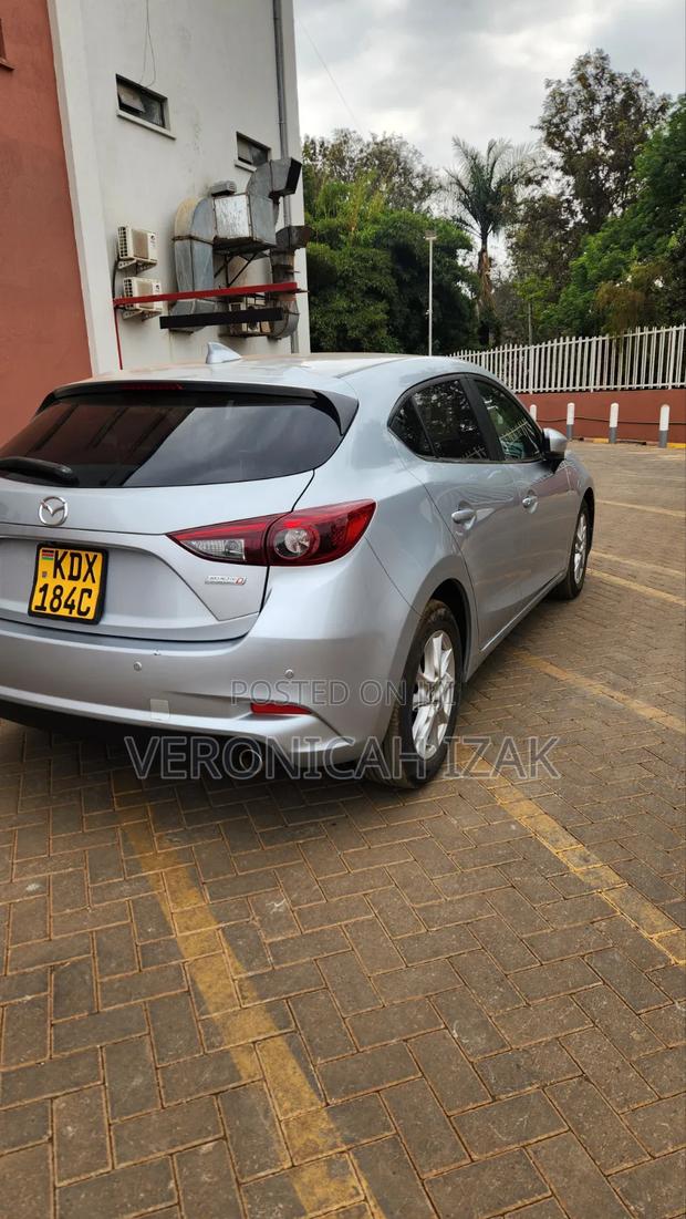 Mazda Axela 2018 Silver