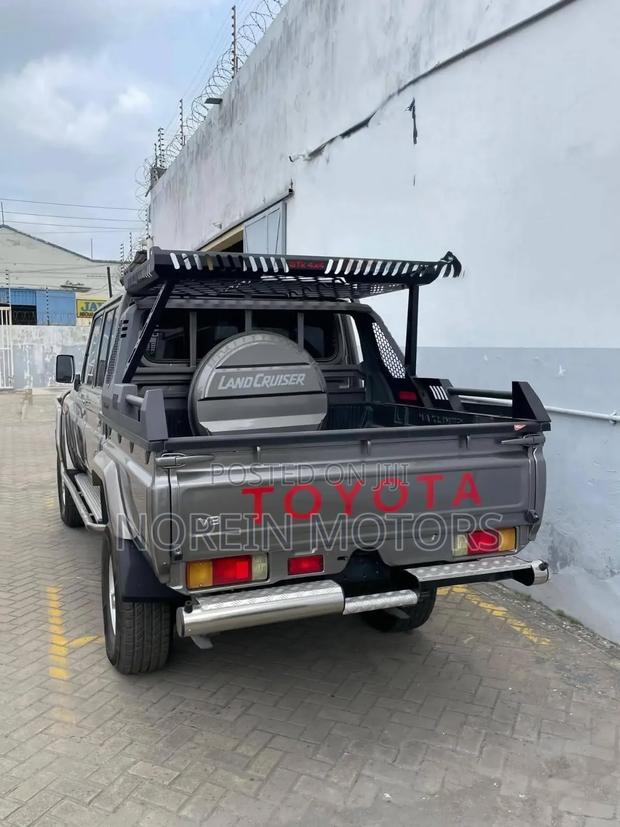 Toyota Land Cruiser 79 Series 2018 Burgundy