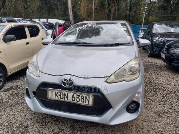 Toyota Aqua 2016 Silver