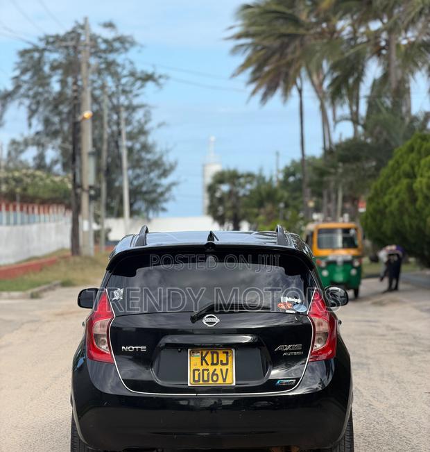 Nissan Note 2015 Black