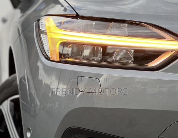 Volvo XC60 2019 Gray