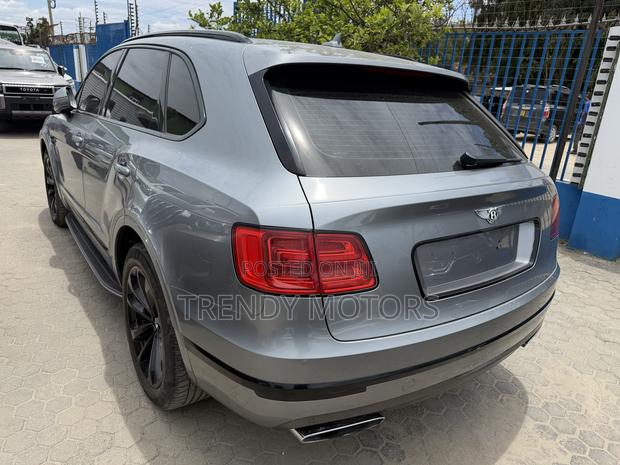 Bentley Bentayga 2017 Gray