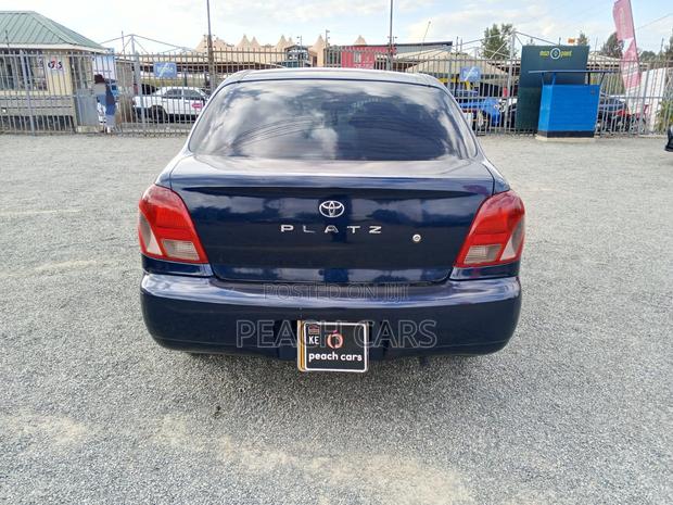 Toyota Platz 2000 Blue
