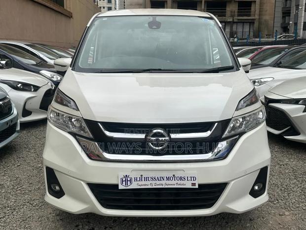 Nissan Serena 2017 White