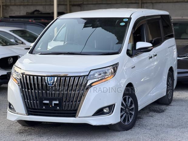 Toyota Esquire 1.8 FWD Hybrid (7 seater) 2019 Pearl