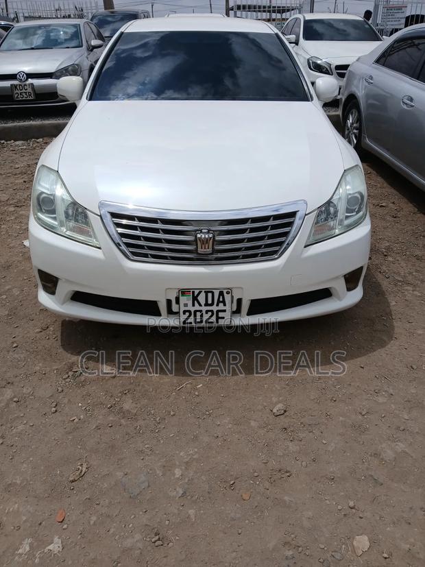 Toyota Crown 2013 White