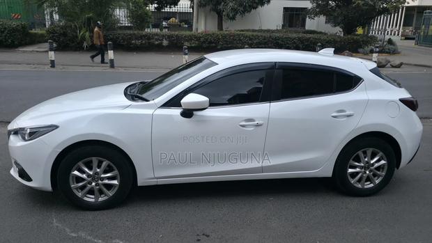 Mazda Axela SV Premium 2014 White