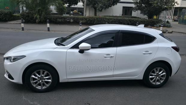 Mazda Axela SV Premium 2014 White