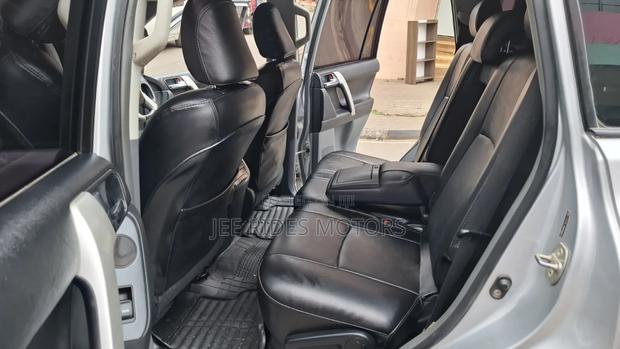 Toyota Land Cruiser Prado 2011 Silver