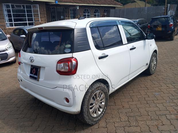 Toyota Passo 2018 White