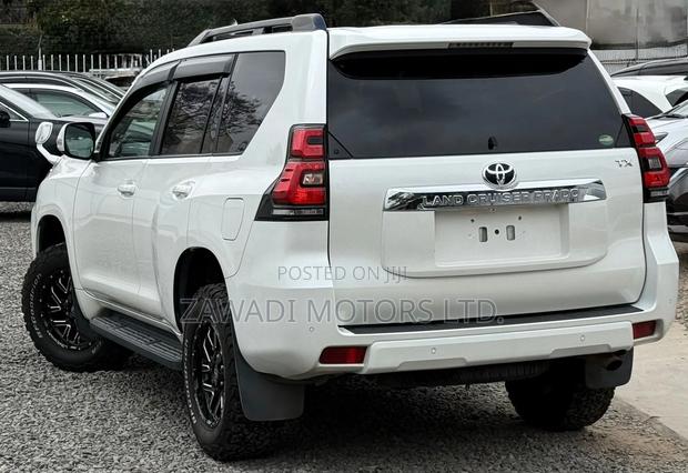 Toyota Land Cruiser Prado 2.8 2019 Pearl