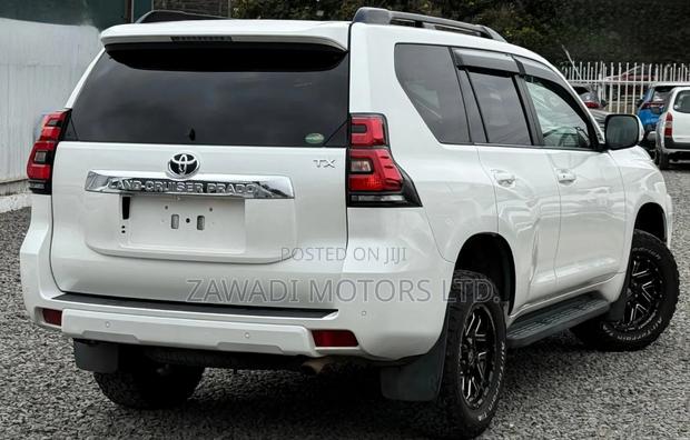 Toyota Land Cruiser Prado 2.8 2019 Pearl