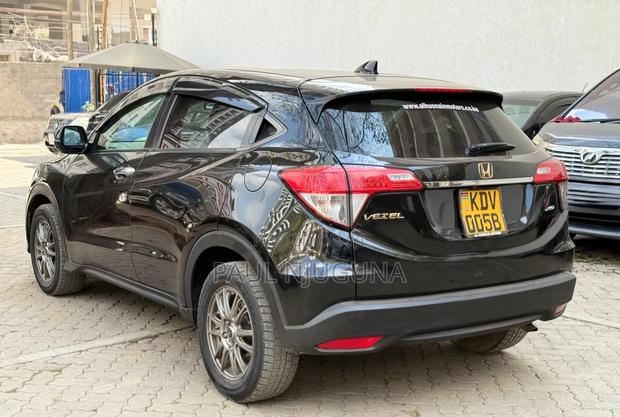 Honda Vezel 2018 Black