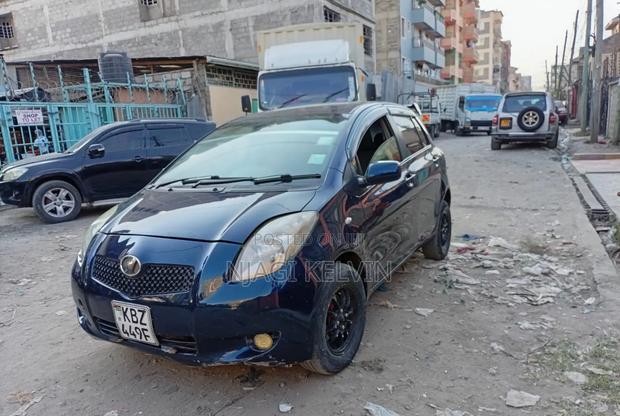 Toyota Vitz 2007 Blue