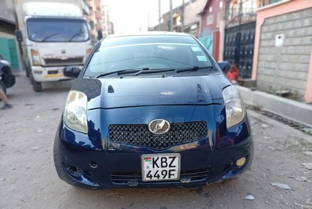 Toyota Vitz 2007 Blue