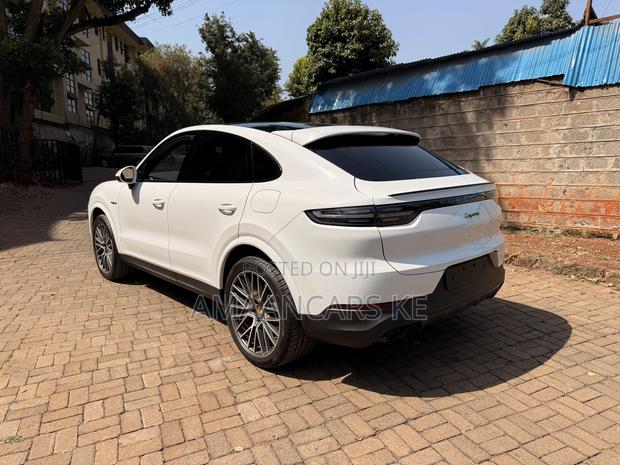 Porsche Cayenne E-Hybrid Coupe 2022 White